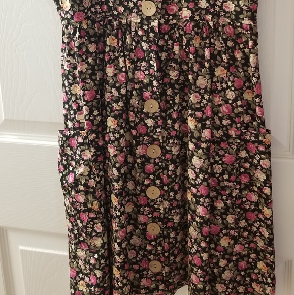 Dress - Picture 4 of 4